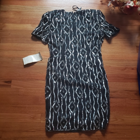 JMC Medium Beaded Sequin Dress  Black Short Sleeve Silk Cocktail  party Wear NWT - Picture 6 of 8